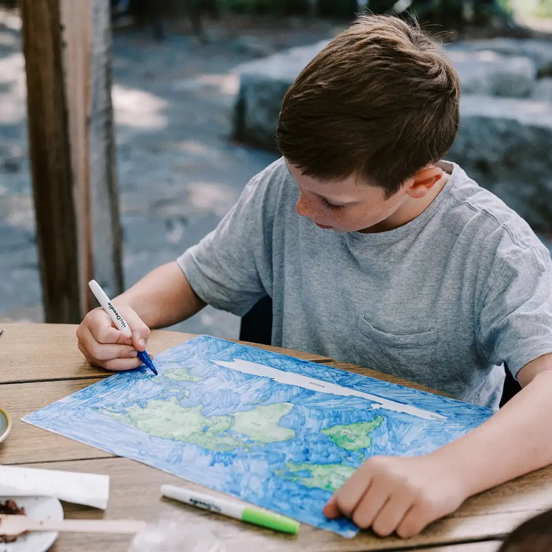 HeyDoodle - World Countries Classic Coloring & Doodle Mat