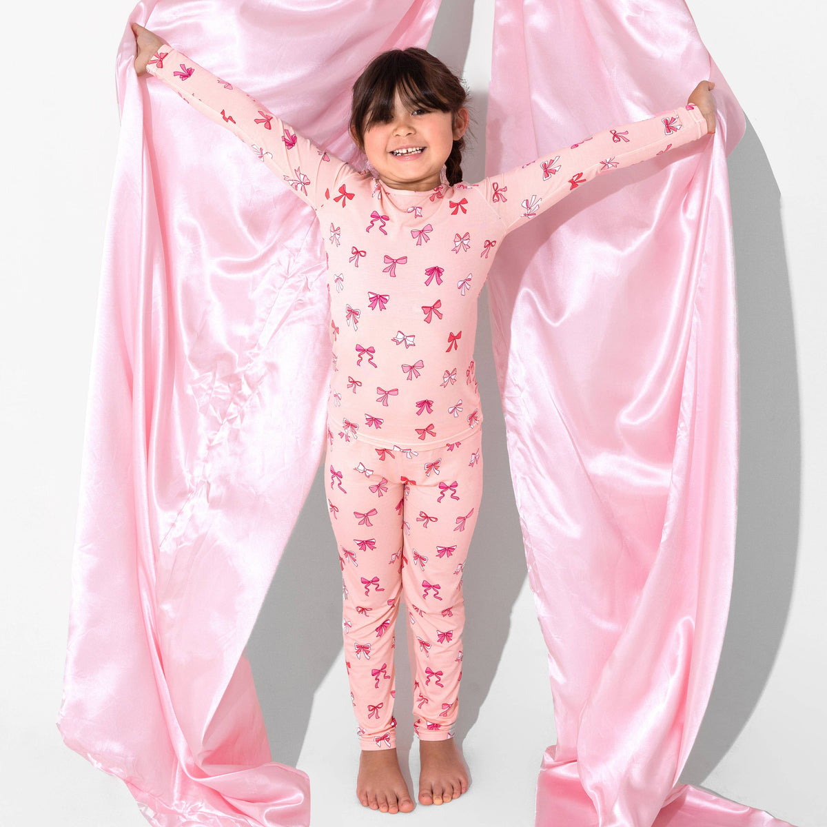 Bellabu Bear - Take A Bow Bamboo Kids Pajamas: 6Y