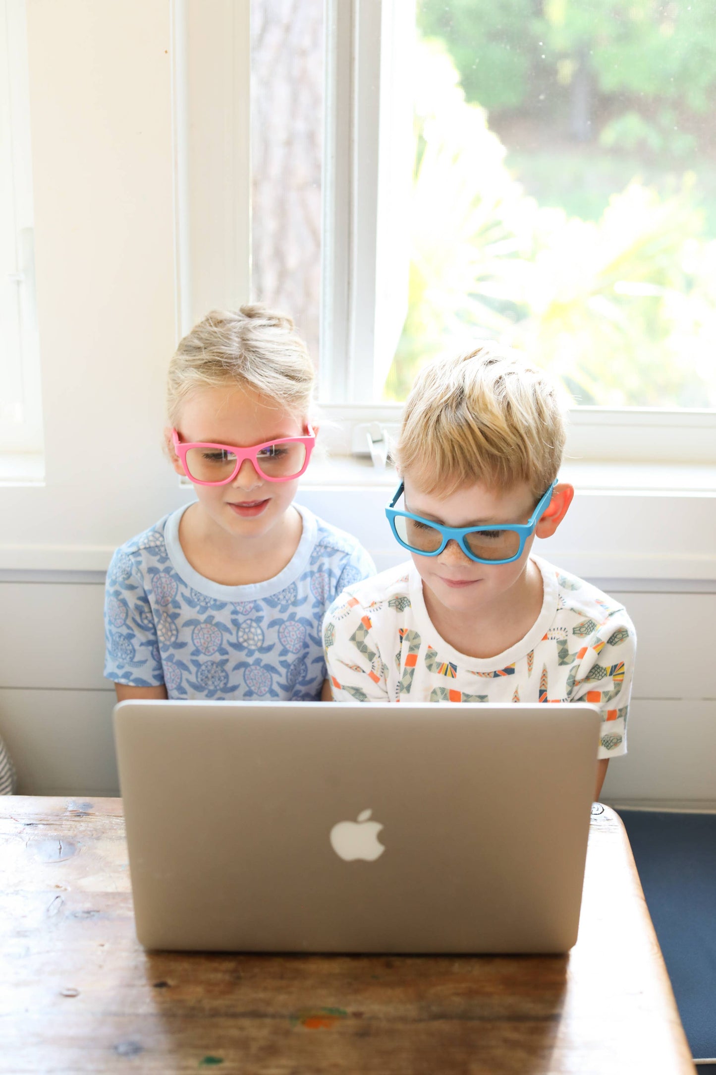 Babiators - Babiators Blue Light Glasses Navigator: Ages 6+ / Black Ops Black