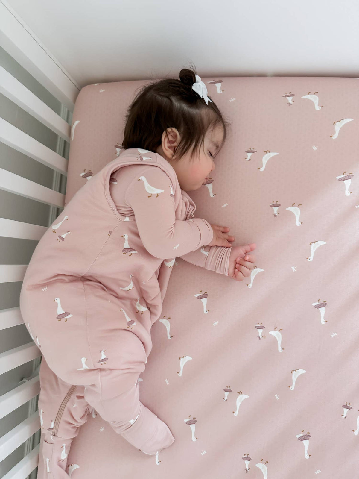 gunamuna - FW26 Footie Sleep Sack 1.0: Tutu goose / 18-36m
