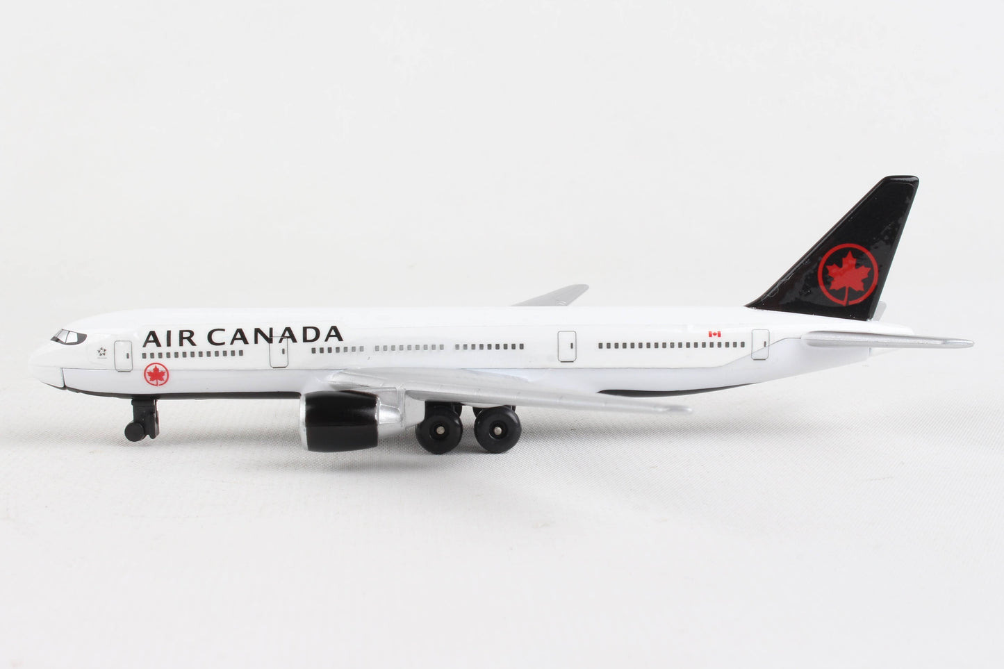 Daron Worldwide Trading - RT5884-1 Air Canada Single Plane by Daron Toys