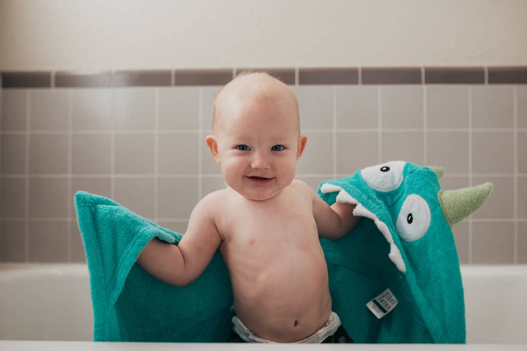 Yikes Twins - Monster Hooded Towel Turquoise for toddlers ages 2 to 8 yrs