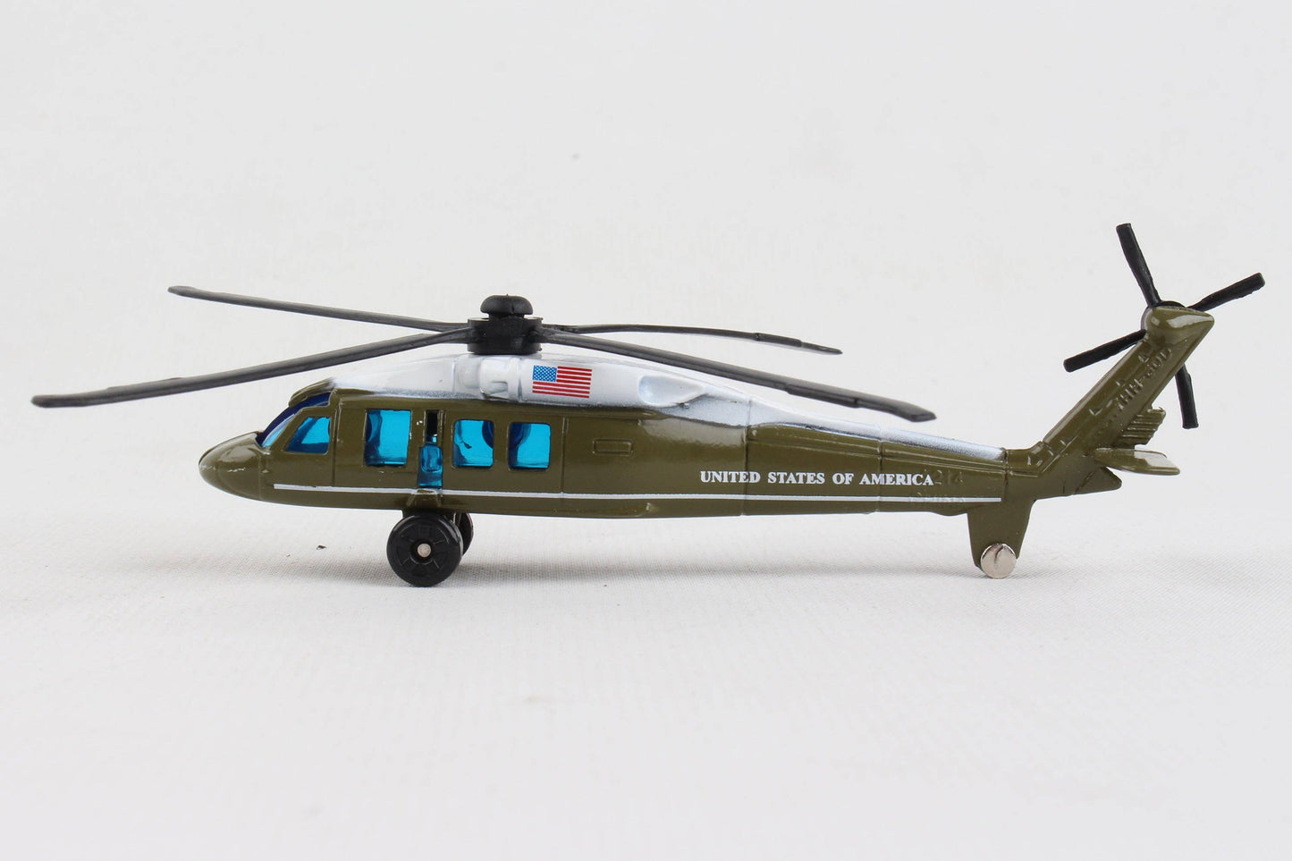 Daron Worldwide Trading - RW235 RUNWAY24 UH60 PRESIDENTIAL HELICOPTER