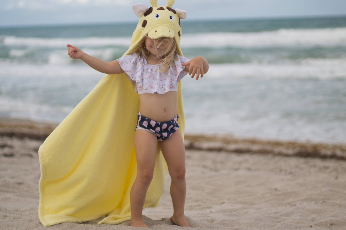 Yikes Twins - Giraffe Hooded Towel for toddlers ages 2 to 8 years old