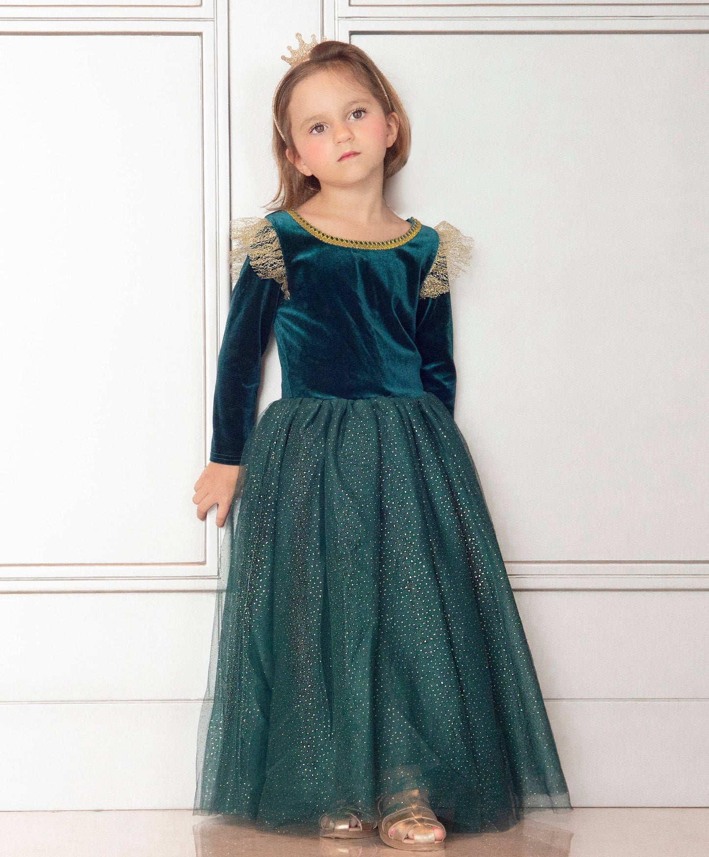 Joy Costumes by Teresita Orillac - The Brave Princess  dress: M (6-8 years)