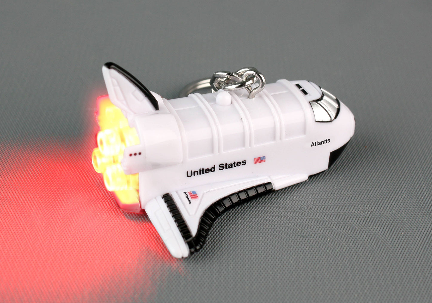 Daron Worldwide Trading - TT80477 SPACE SHUTTLE KEYCHAIN W/LIGHT & SOUND DISCOVERY