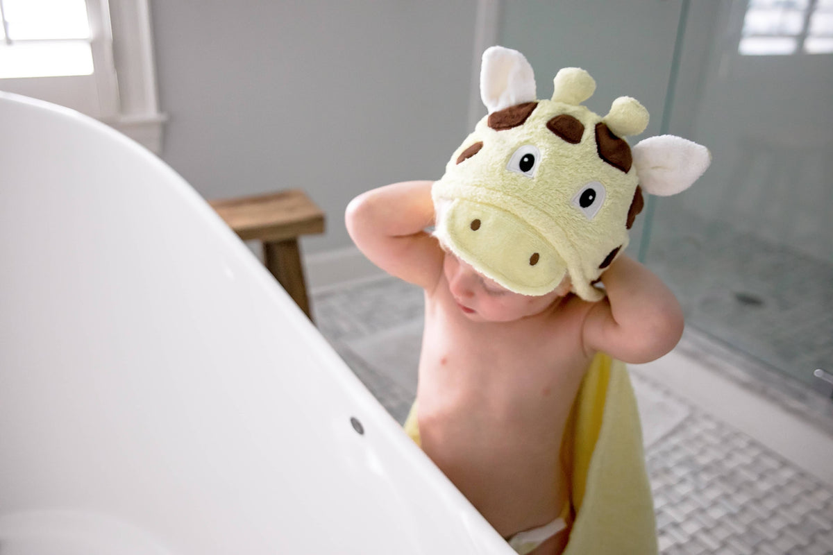 Yikes Twins - Giraffe Hooded Towel for toddlers ages 2 to 8 years old