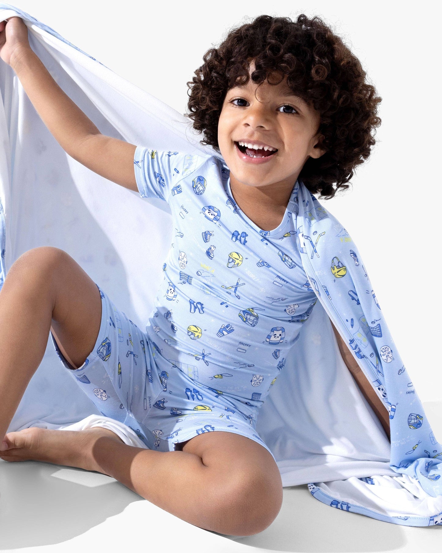 Bellabu Bear - Hockey Bamboo Blanket: 45 x 60 in