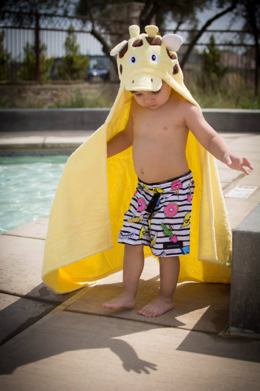 Yikes Twins - Giraffe Hooded Towel for toddlers ages 2 to 8 years old