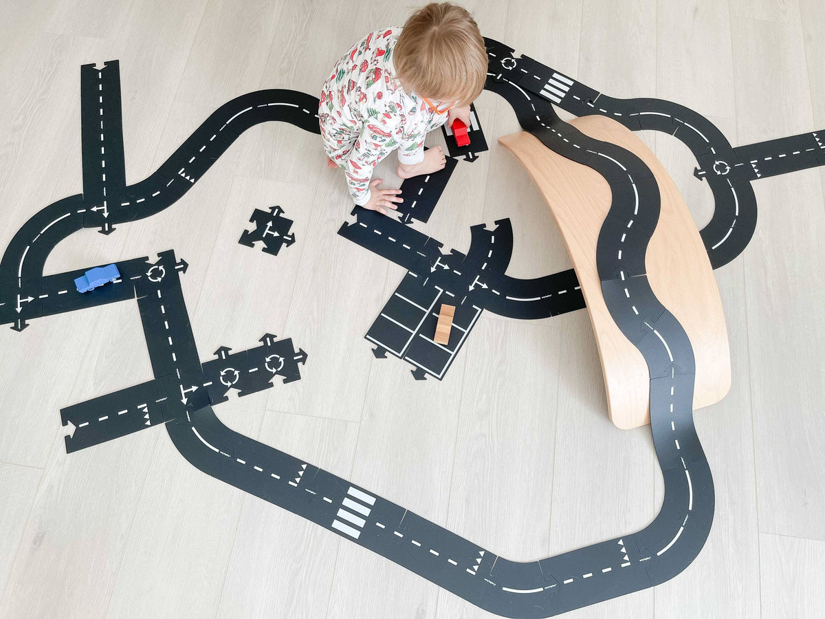 Waytoplay Toys - King of the Road - Extra Long Flexible Toy Road with Cars