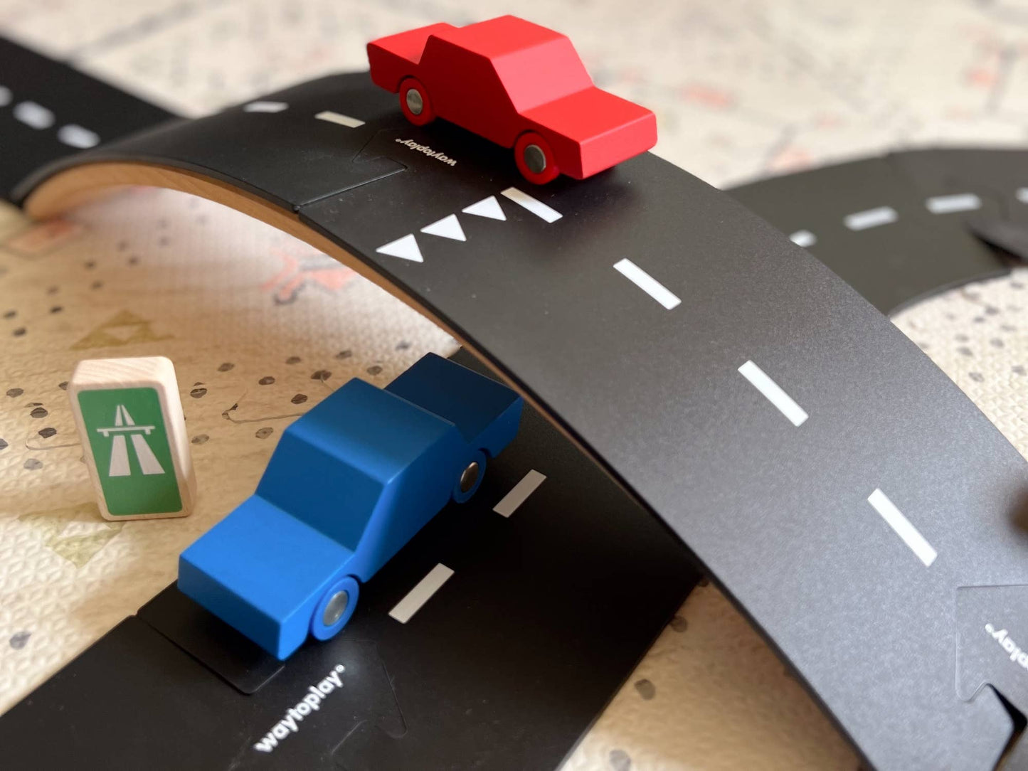 Waytoplay Toys - King of the Road - Extra Long Flexible Toy Road with Cars