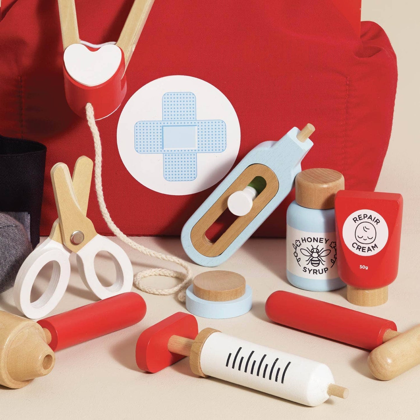 Le Toy Van, Inc. - Vintage Doctor Roleplay Wooden Kit