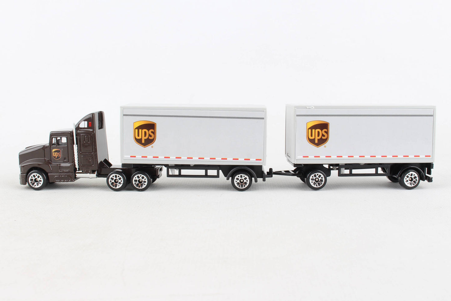 Daron Worldwide Trading - RT4345 UPS Tandem Tractor Trailer by Daron Toys