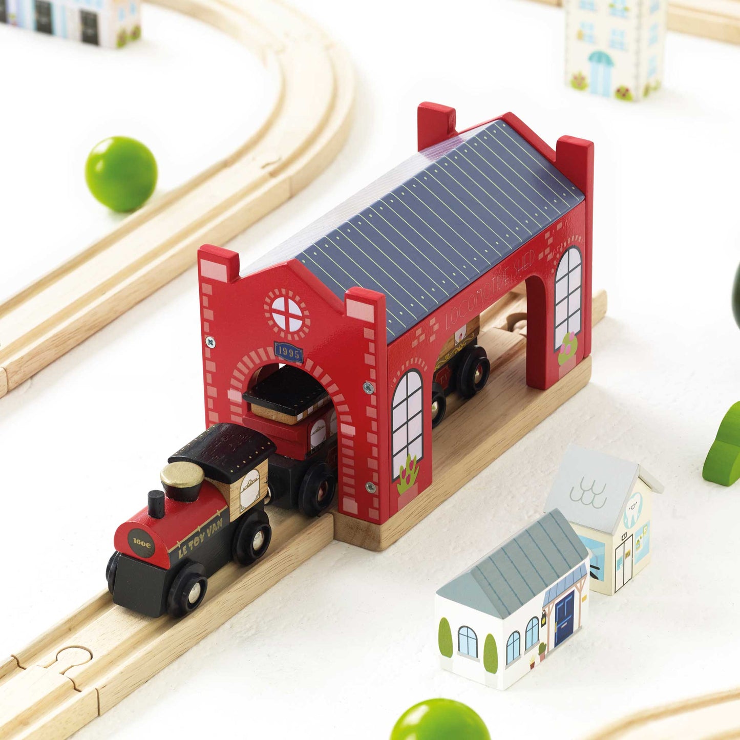 Le Toy Van, Inc. - London Train Set