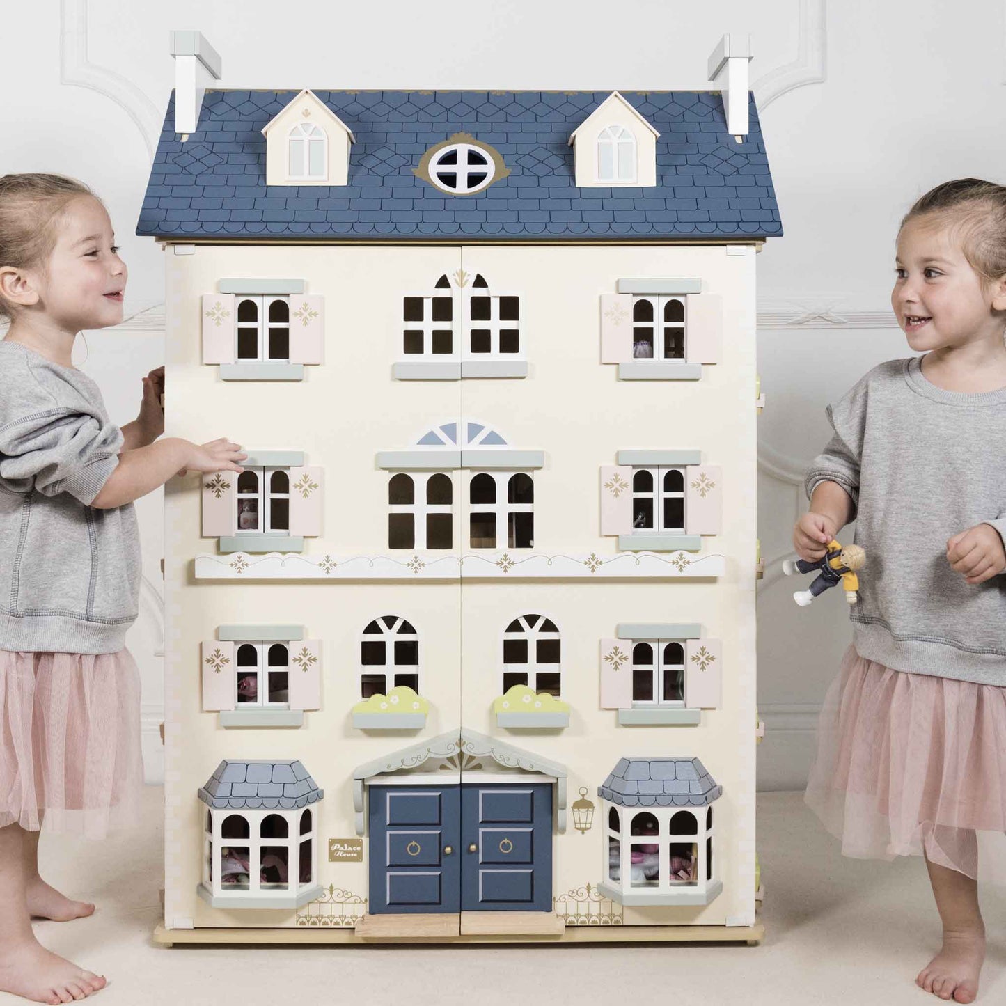 Le Toy Van, Inc. - Palace Wooden Dolls House