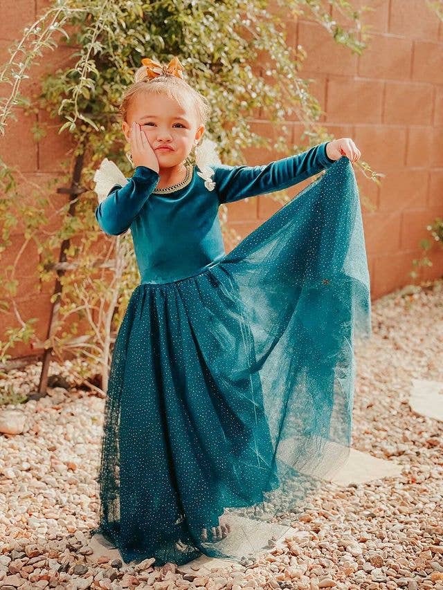 Joy Costumes by Teresita Orillac - The Brave Princess  dress: S (4-5 years)